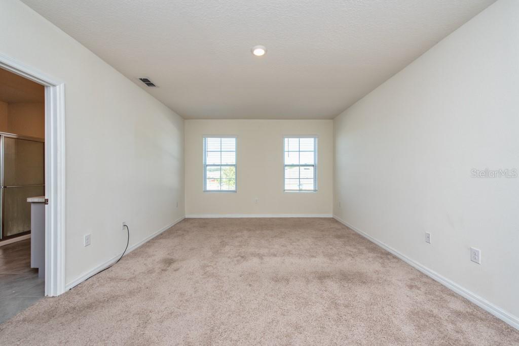 SQUIRES GROVE - Residential