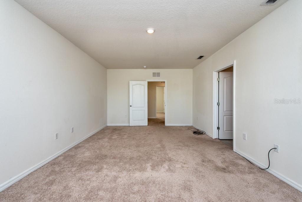 SQUIRES GROVE - Residential