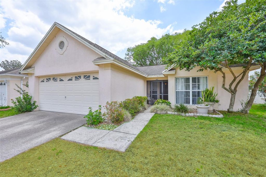 Photo of 1005 Hardwood Drive, Valrico, FL 33596 (MLS # TB8381163)