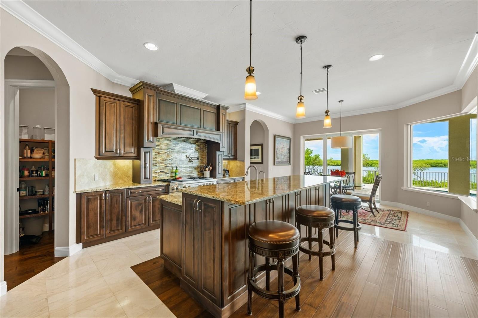 MANGROVE POINT - Residential