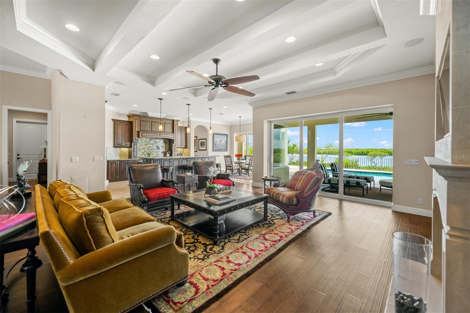 MANGROVE POINT - Residential