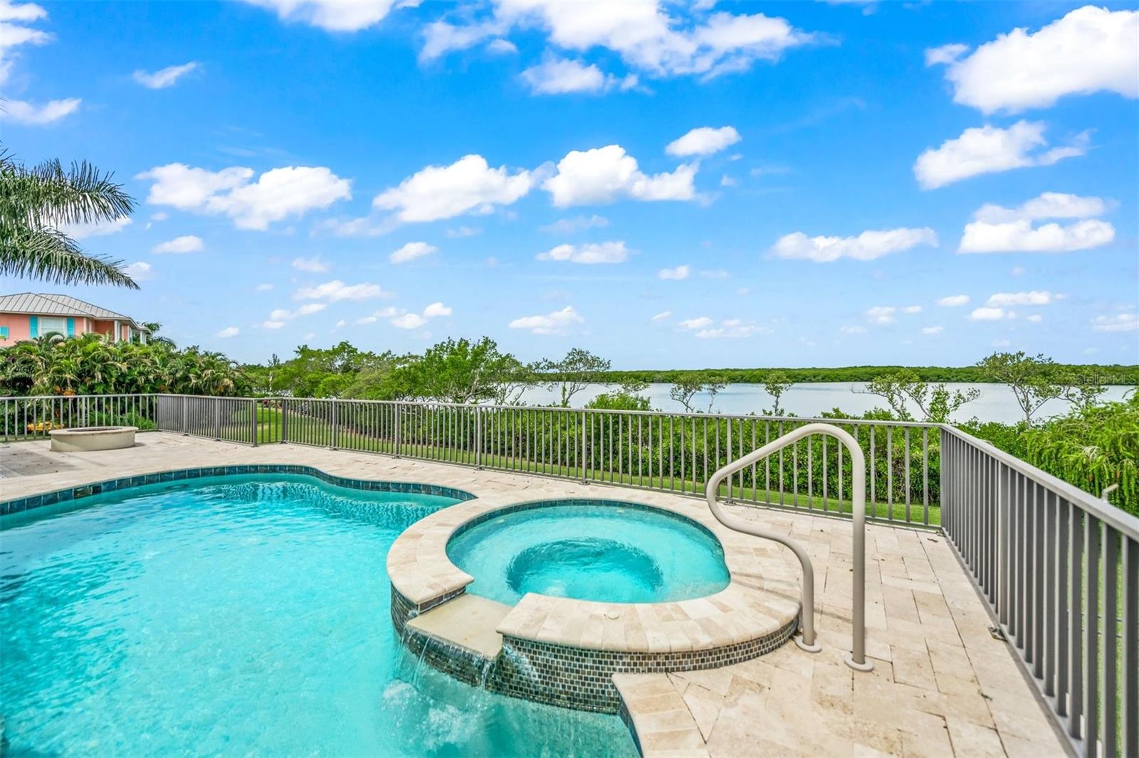 MANGROVE POINT - Residential