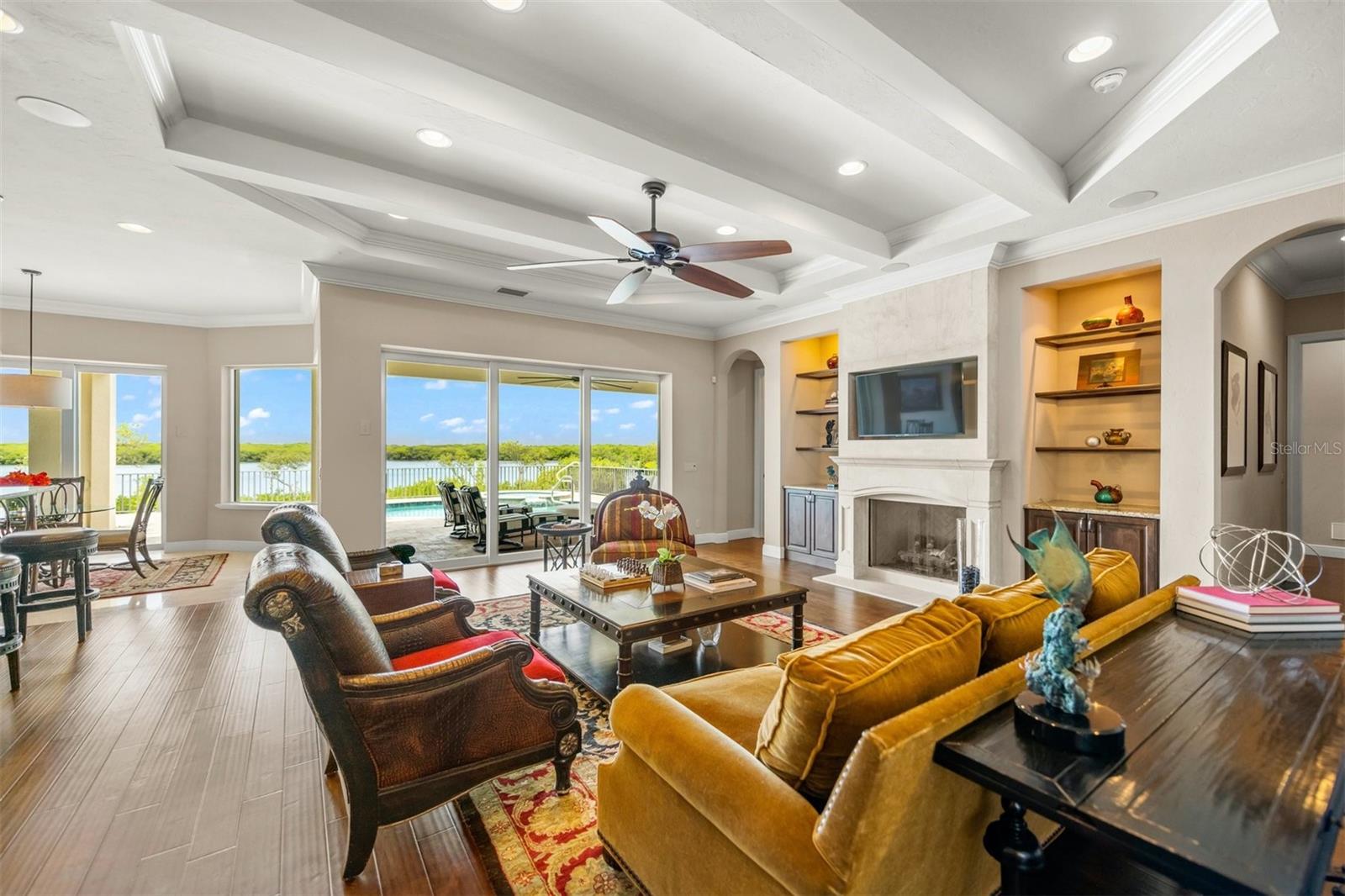 MANGROVE POINT - Residential