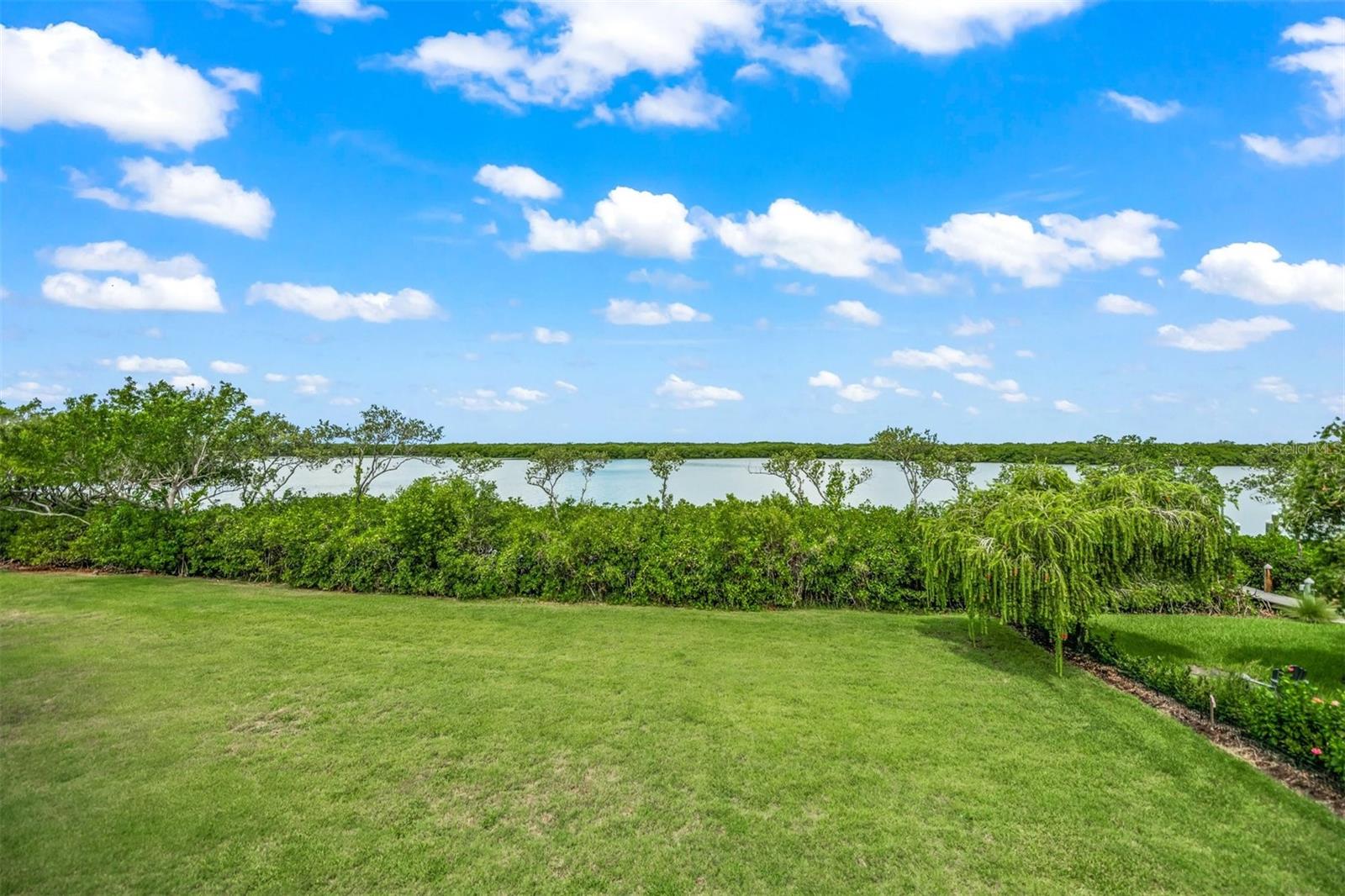 MANGROVE POINT - Residential