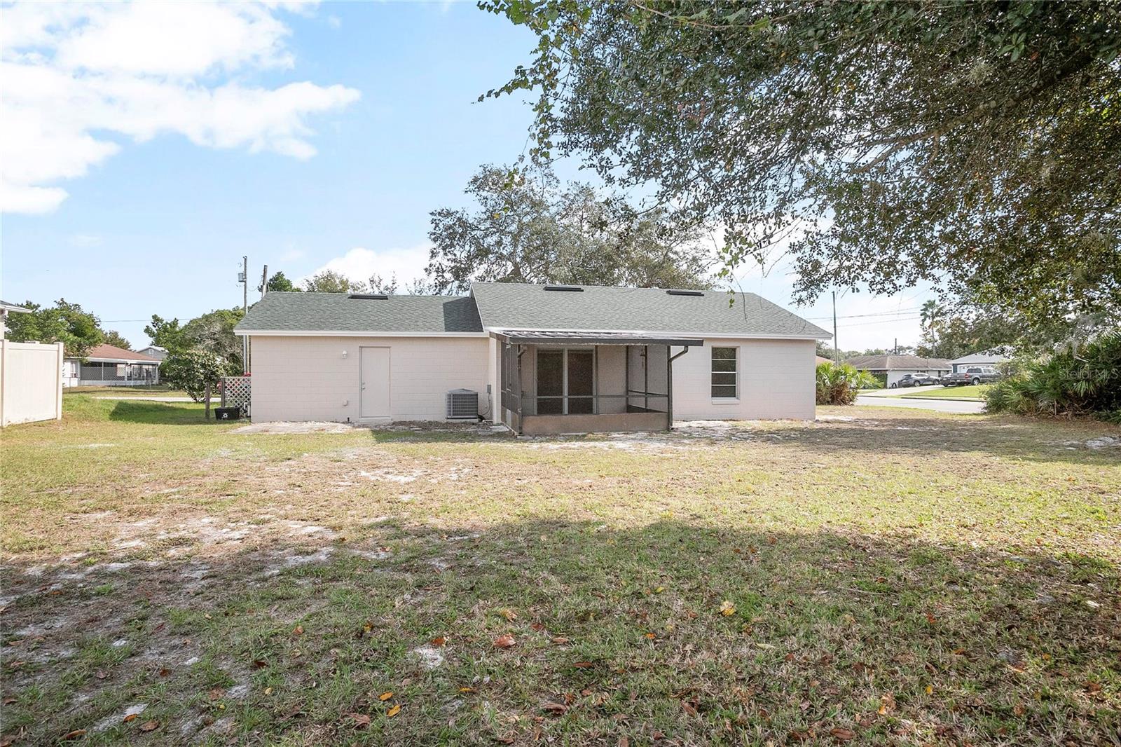 DELTONA LAKES UNIT 07 - Residential