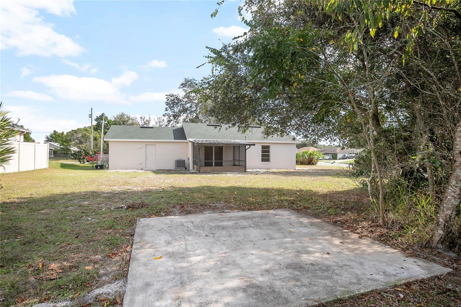 DELTONA LAKES UNIT 07 - Residential