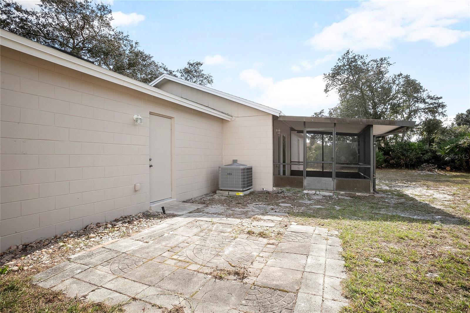 DELTONA LAKES UNIT 07 - Residential