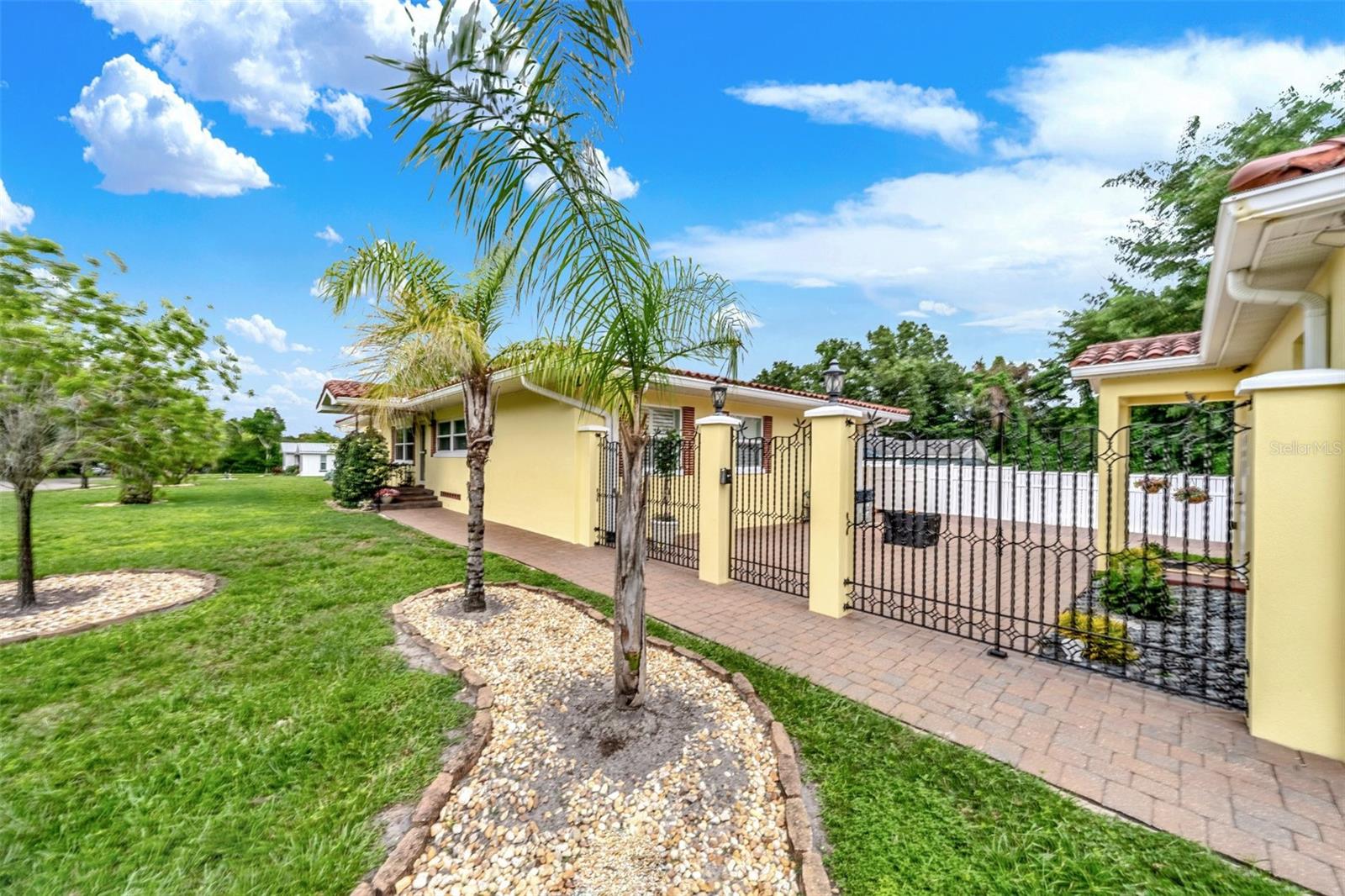 123 SUNRISE BOULEVARD