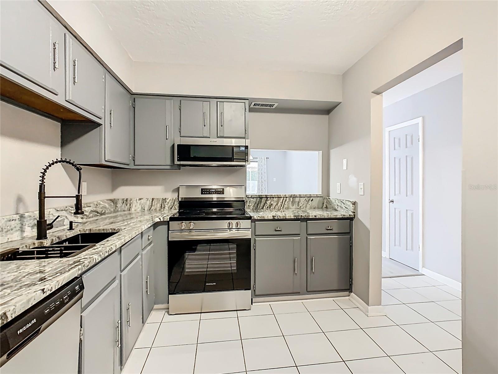 LAKE WALES VILLAGE CONDO - Residential