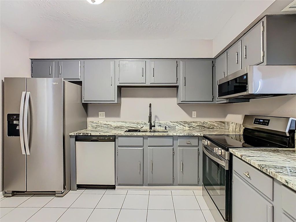 Photo of 130 E Johnson Avenue #206, Lake Wales, FL 33853 (MLS # S5142760)