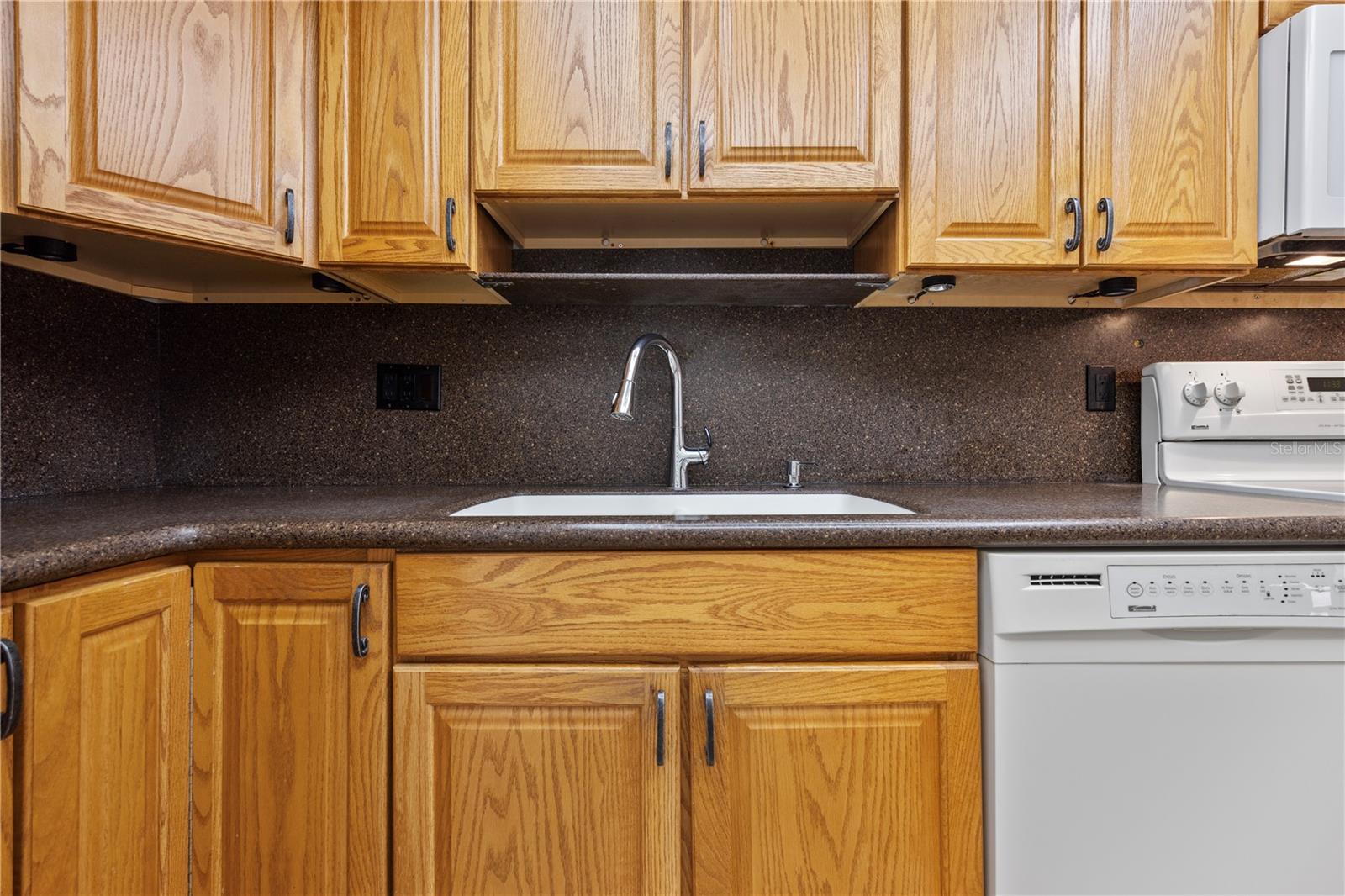 WEST SHORE VILLAGE SIX - Residential