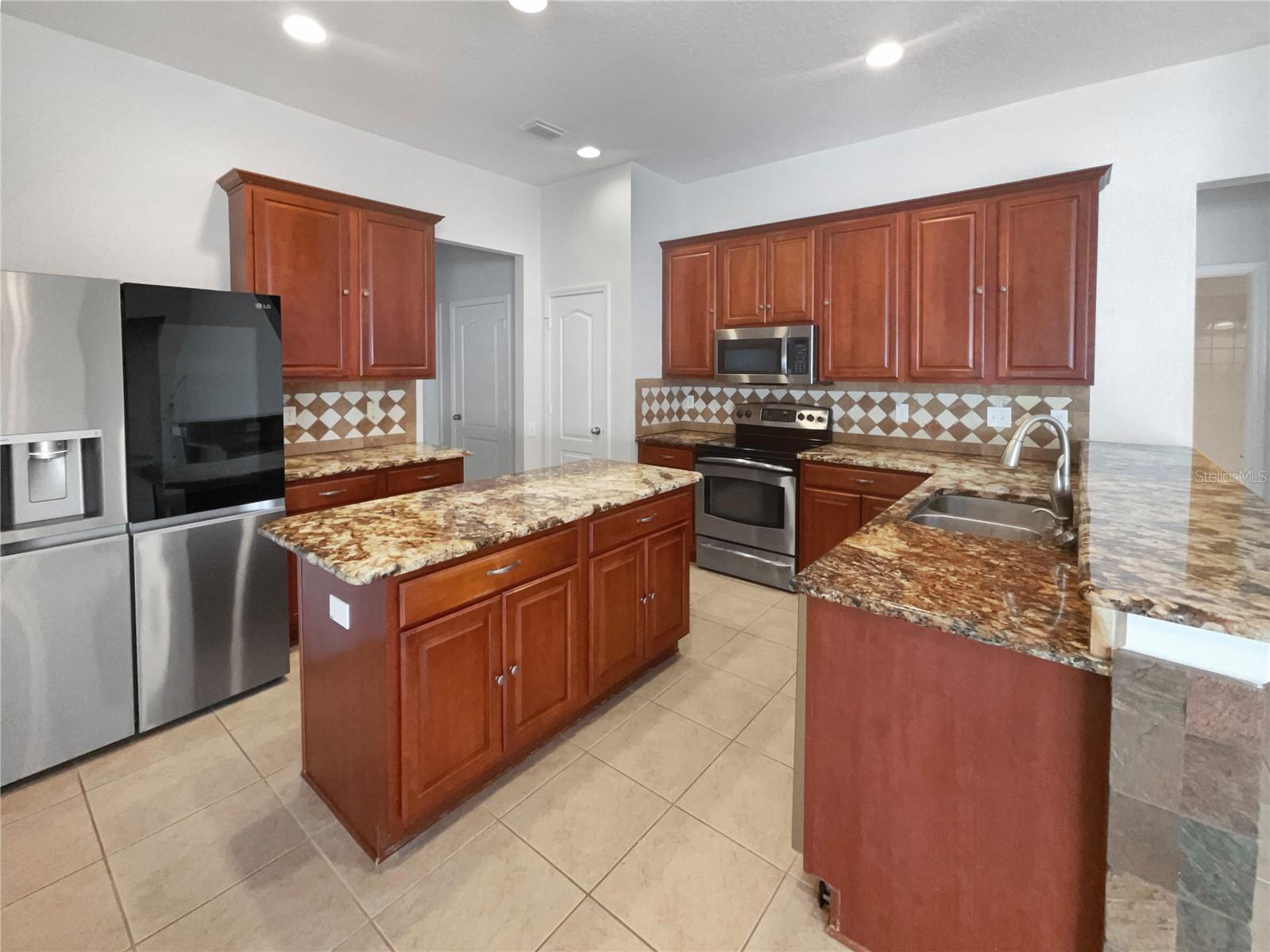 OAKS AT VALRICO PH 2 - Residential