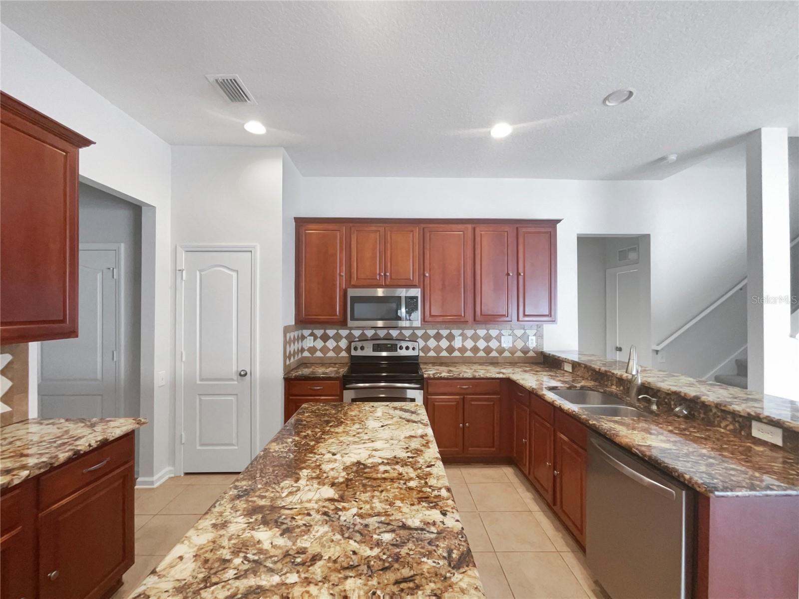 OAKS AT VALRICO PH 2 - Residential