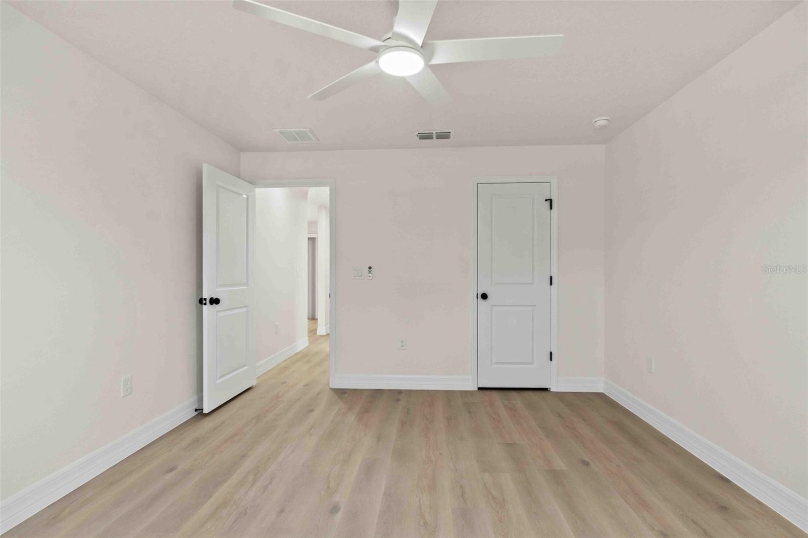 SEVEN HILLS - Residential