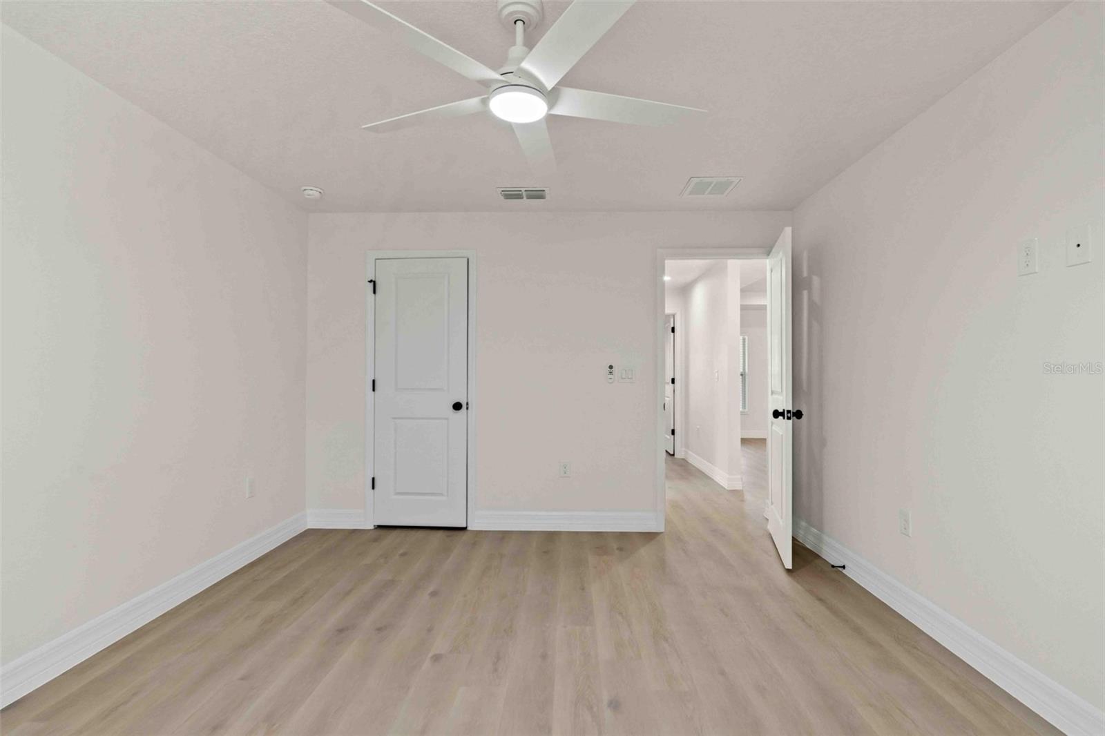 SEVEN HILLS - Residential