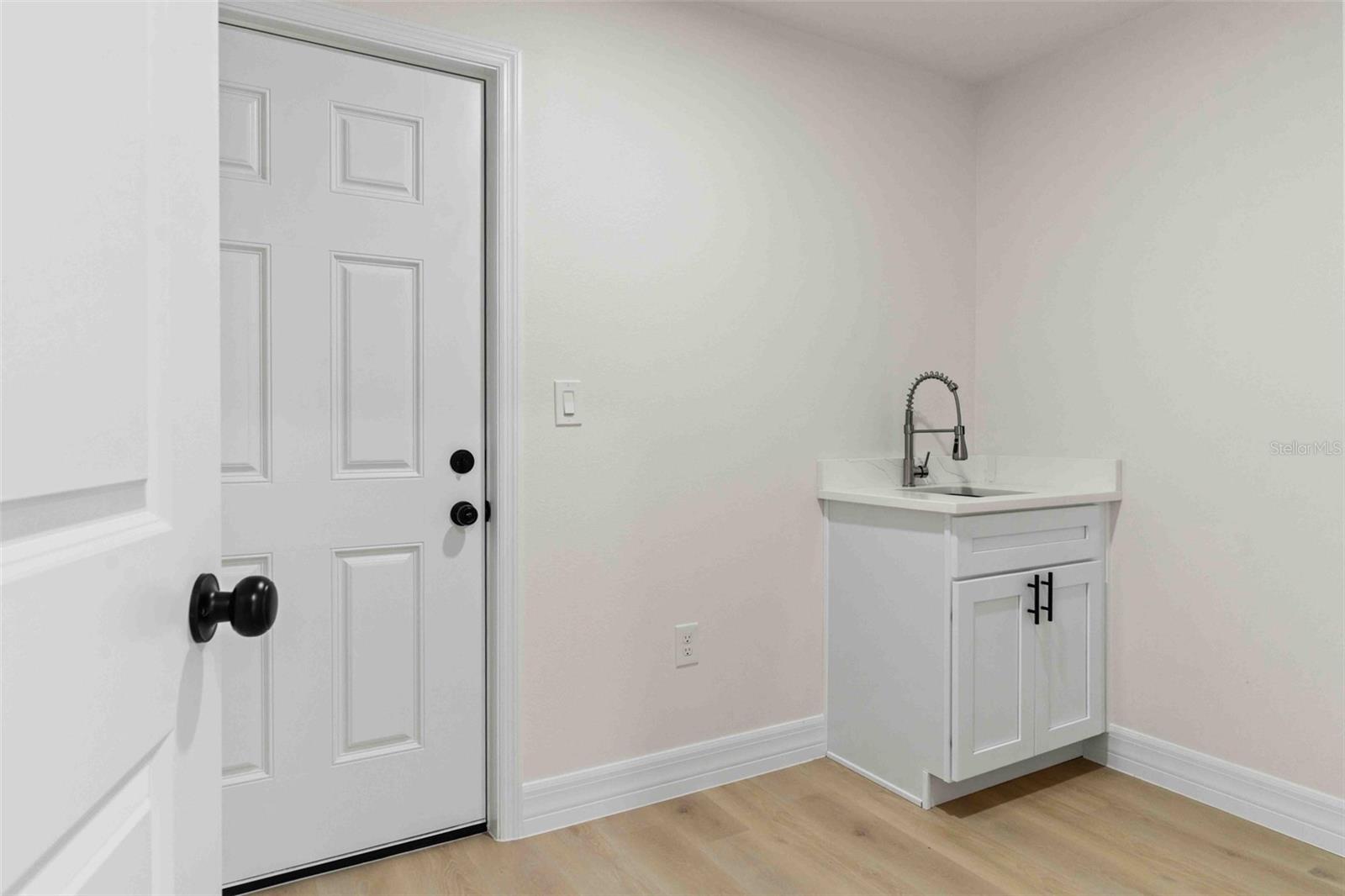 SEVEN HILLS - Residential