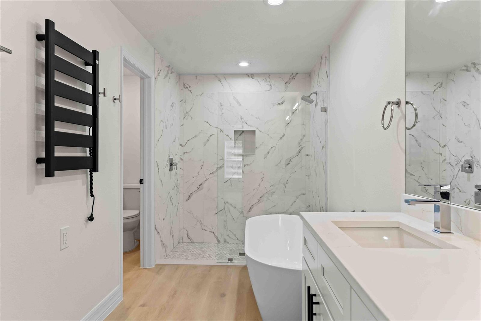 SEVEN HILLS - Residential