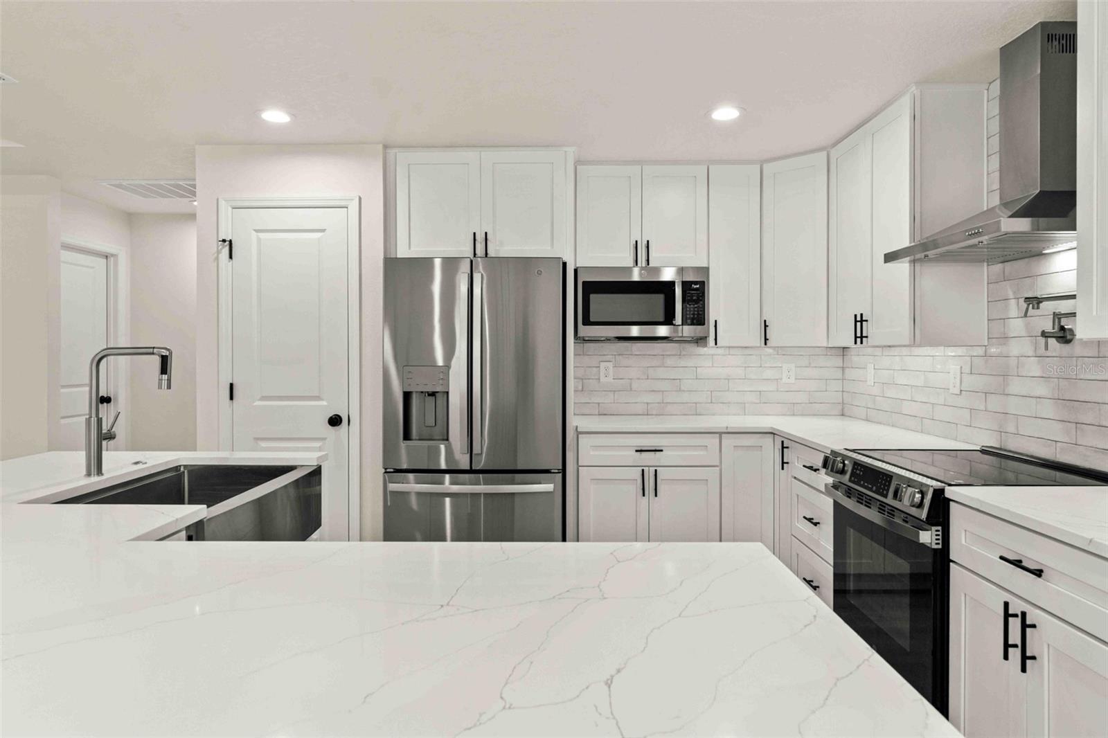 SEVEN HILLS - Residential