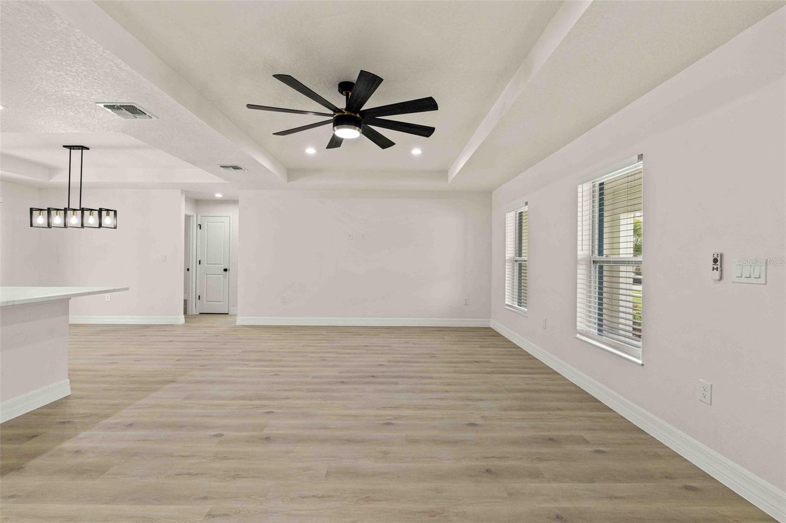 SEVEN HILLS - Residential