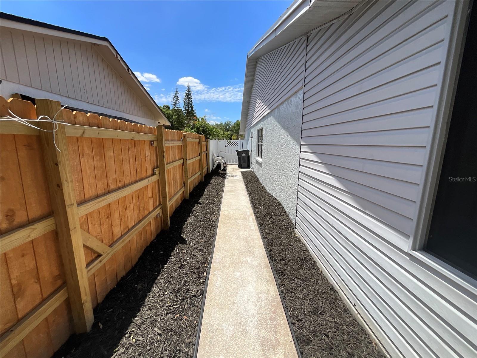 COUNTRY PLACE UNIT II - Residential