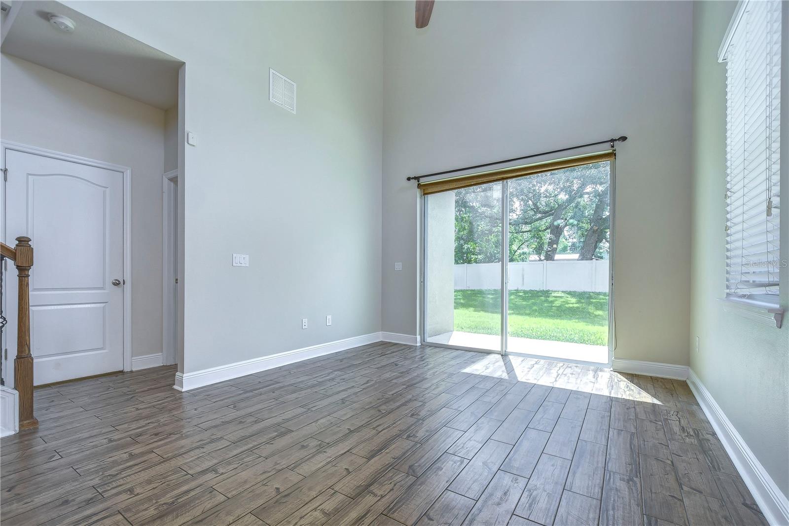 BROADWAY CENTRE TWNHMS - Residential