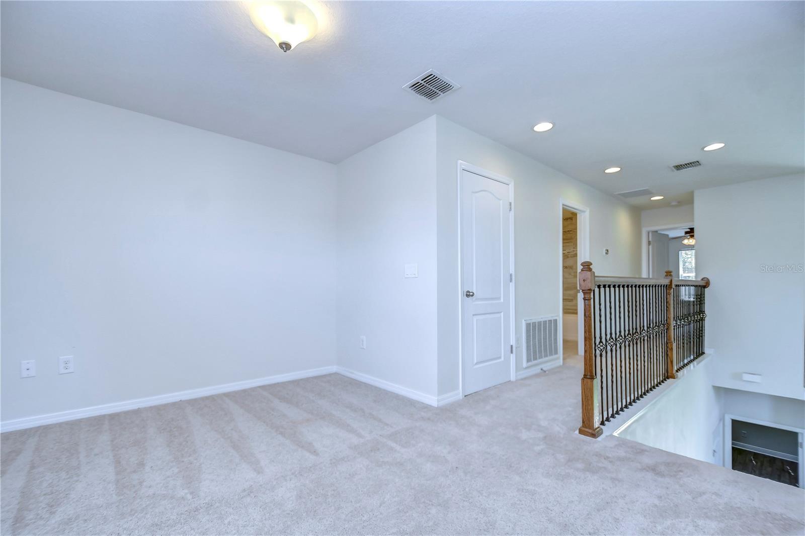 BROADWAY CENTRE TWNHMS - Residential