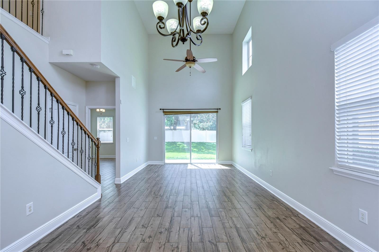 BROADWAY CENTRE TWNHMS - Residential