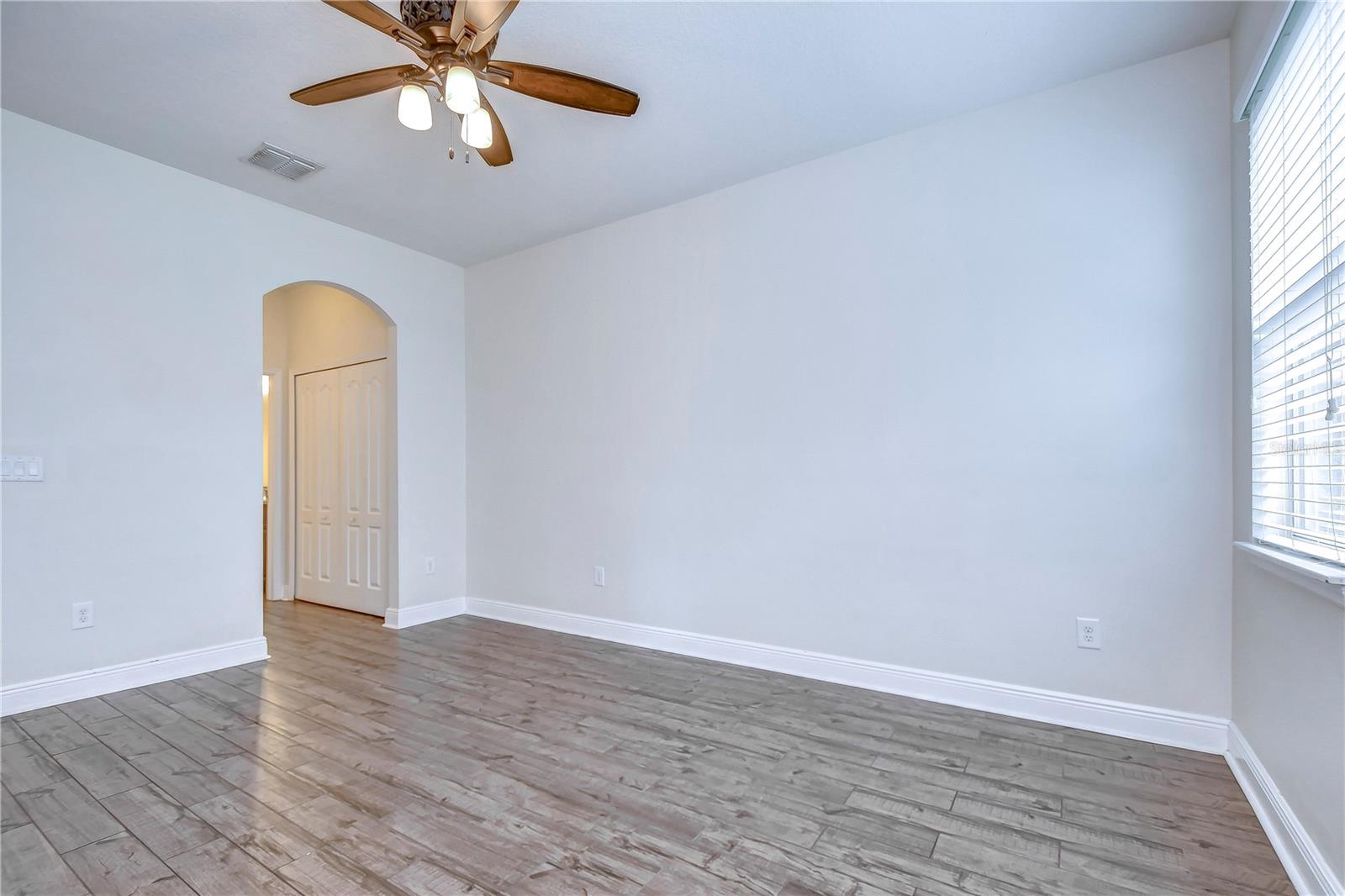 BROADWAY CENTRE TWNHMS - Residential