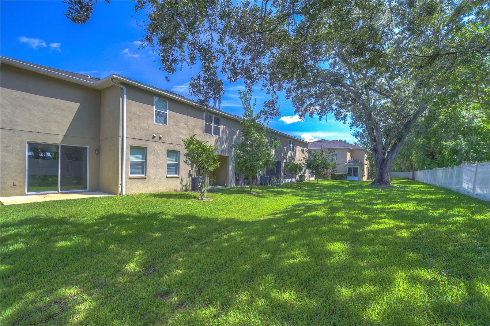 BROADWAY CENTRE TWNHMS - Residential