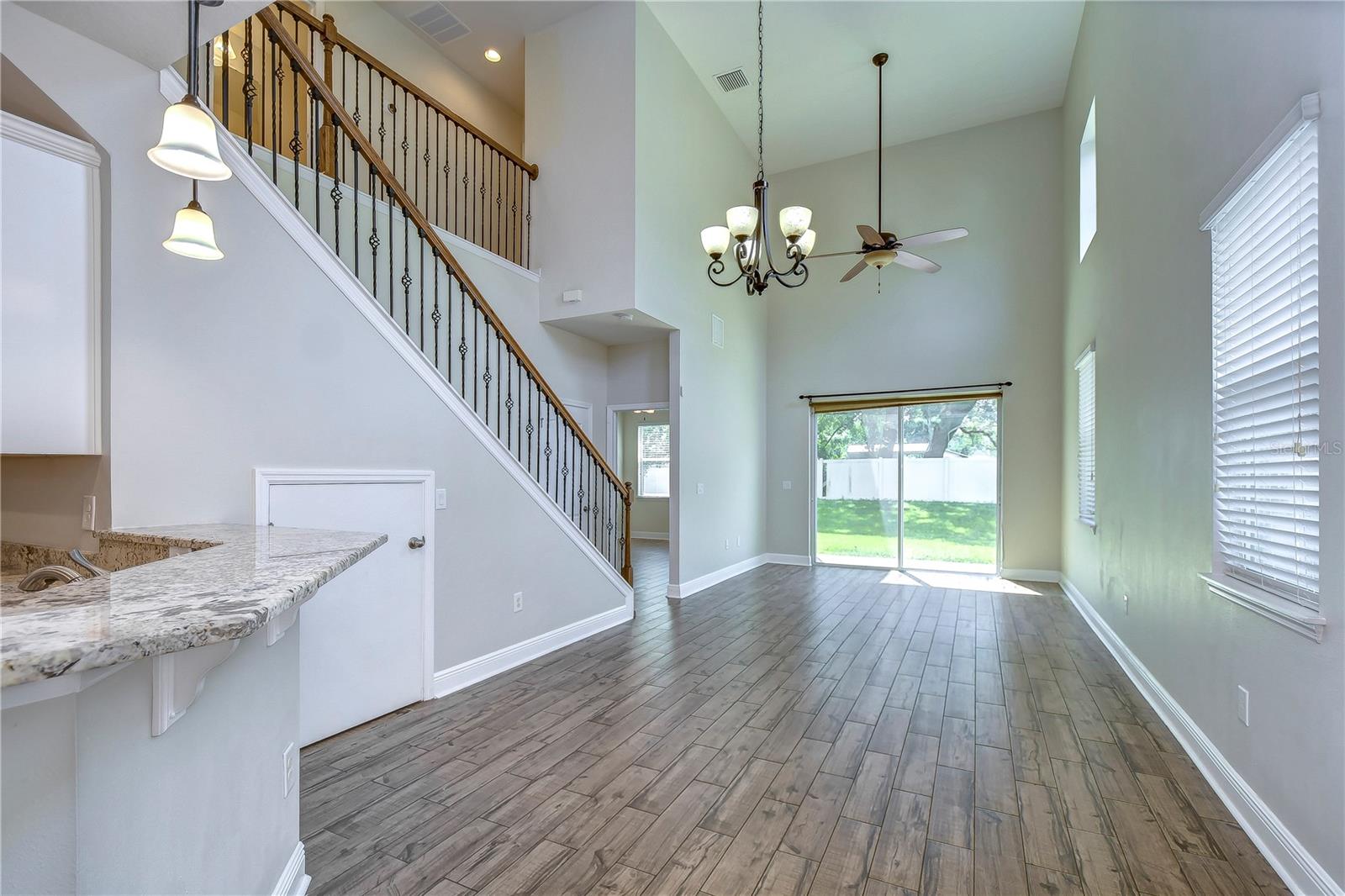 BROADWAY CENTRE TWNHMS - Residential