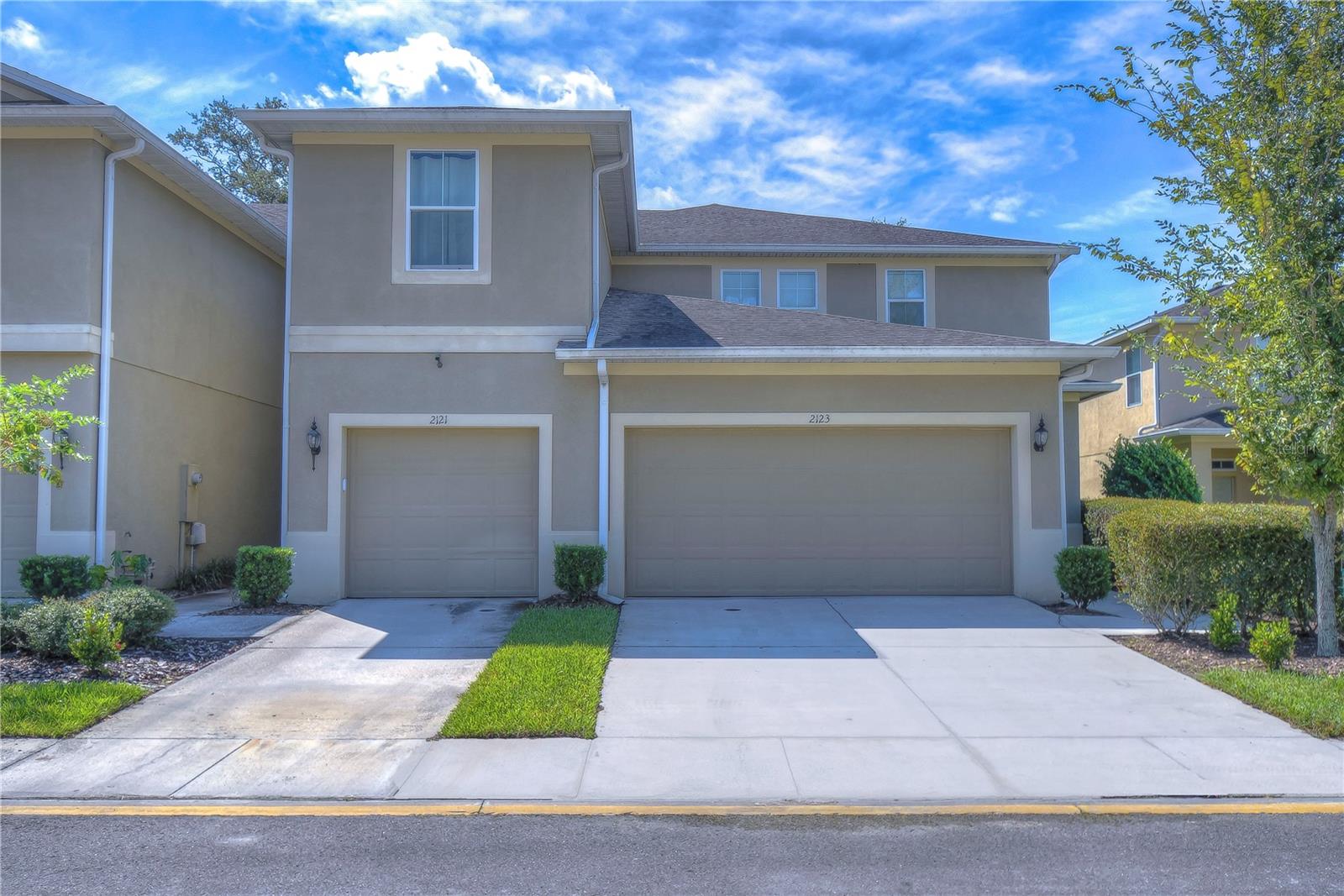 BROADWAY CENTRE TWNHMS - Residential