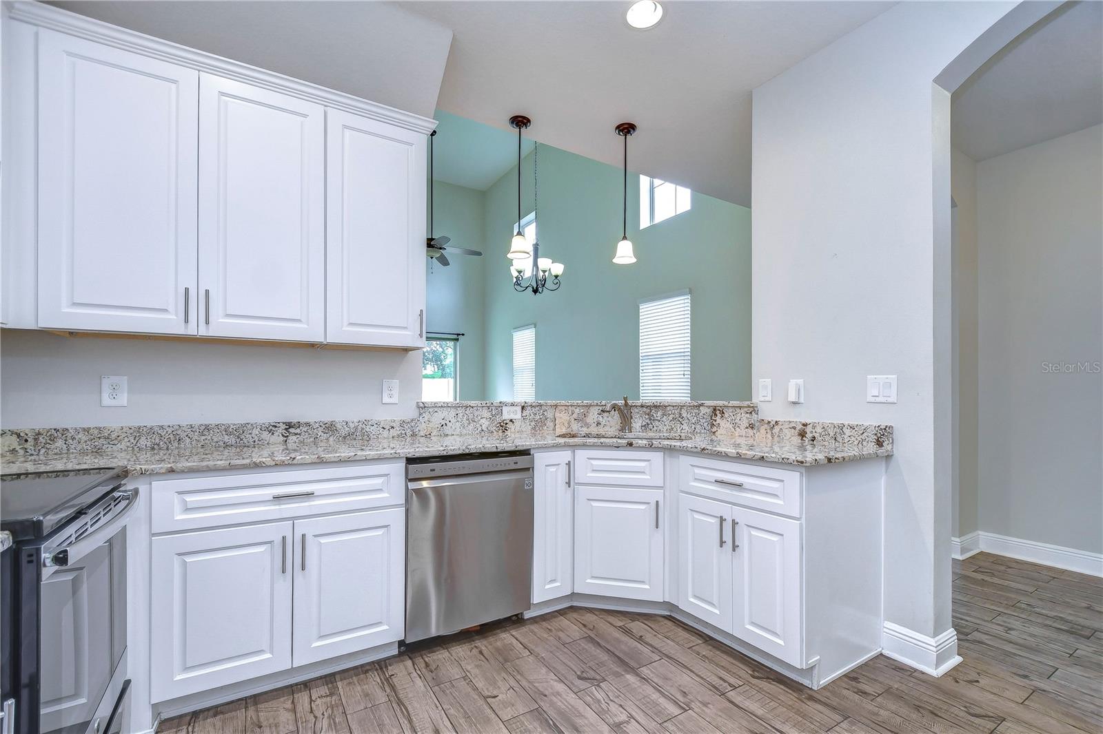 BROADWAY CENTRE TWNHMS - Residential