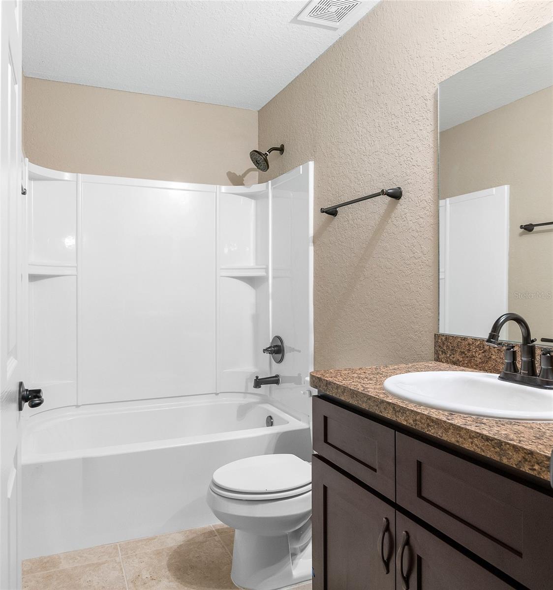 MARION OAKS UN 10 - Residential Lease