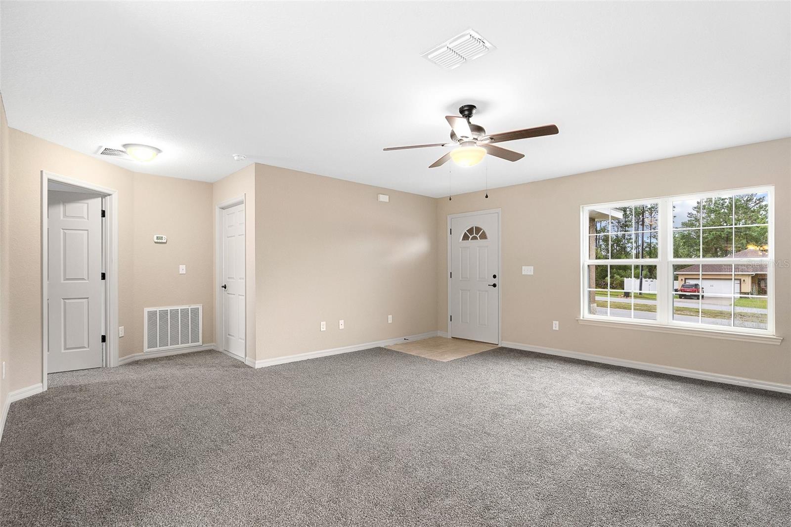 MARION OAKS UN 10 - Residential Lease