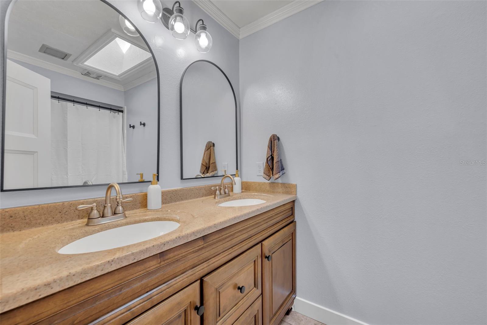 GLEN ARDEN HEIGHTS - Residential