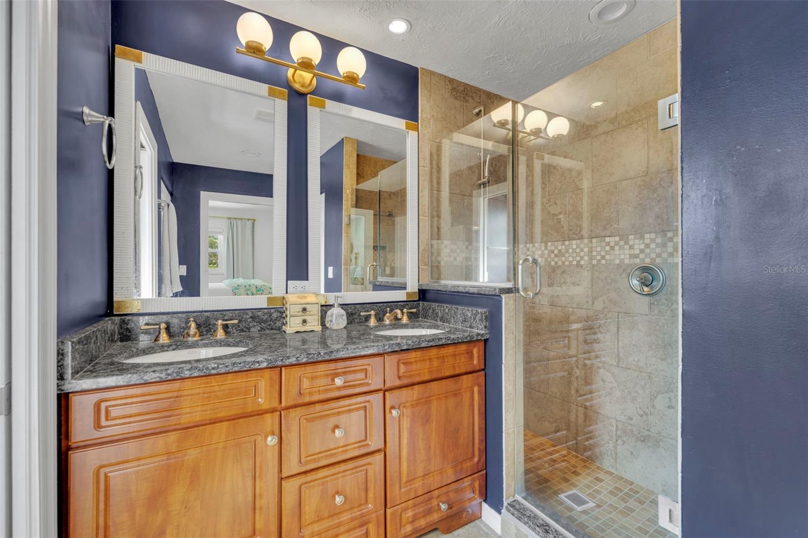 GLEN ARDEN HEIGHTS - Residential