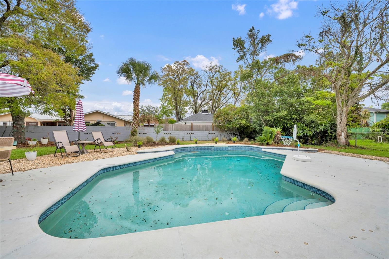 815 ARLINGTON BOULEVARD