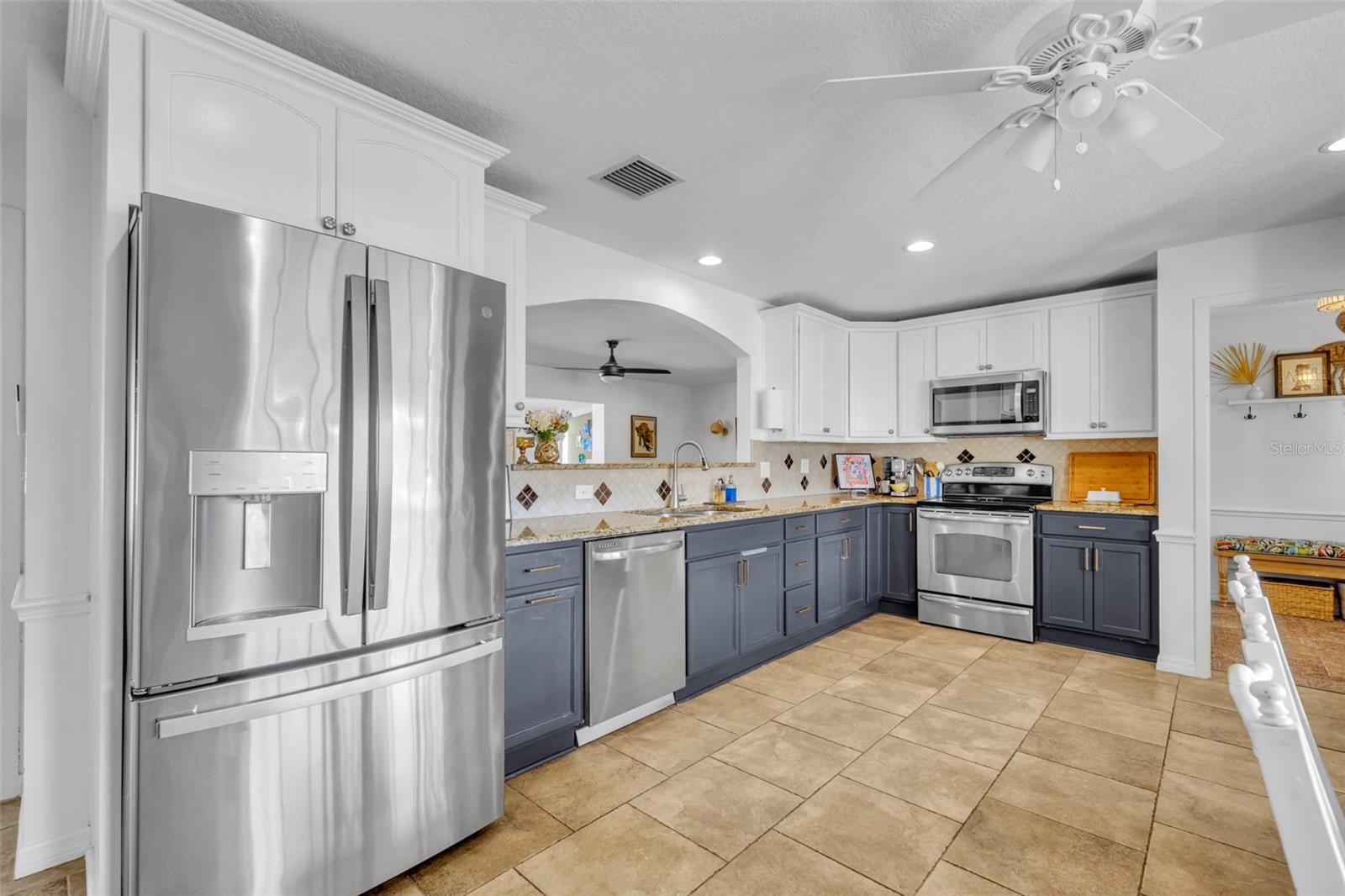 815 ARLINGTON BOULEVARD