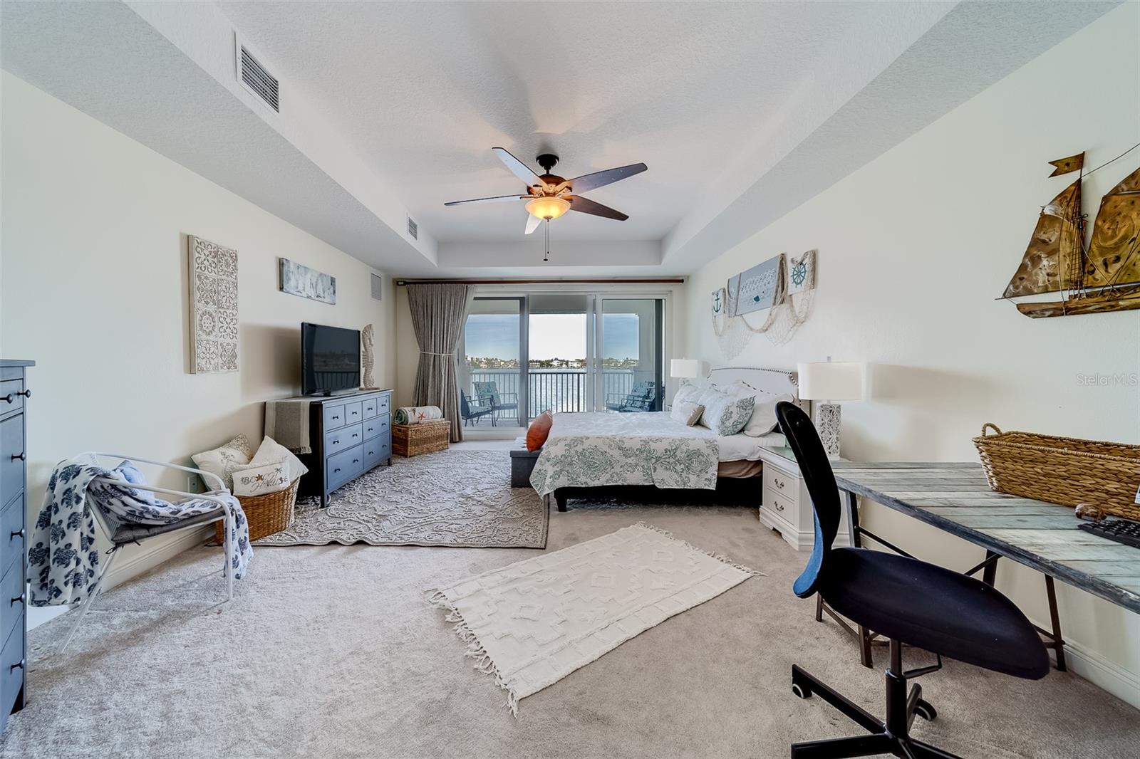 LA BAHIA CONDO - Residential Lease