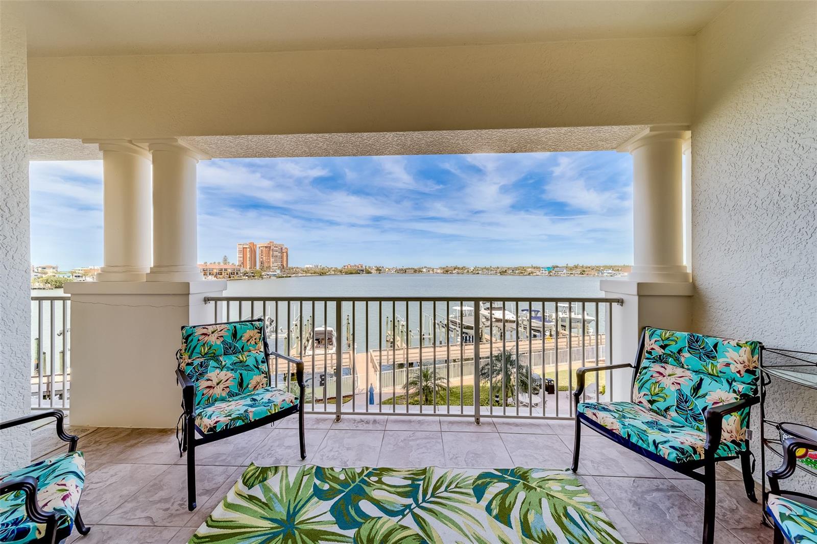 LA BAHIA CONDO - Residential Lease