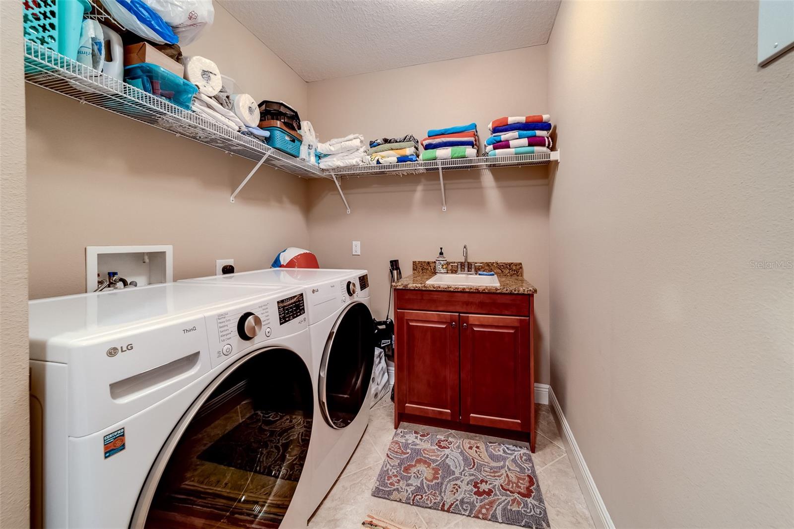 LA BAHIA CONDO - Residential Lease