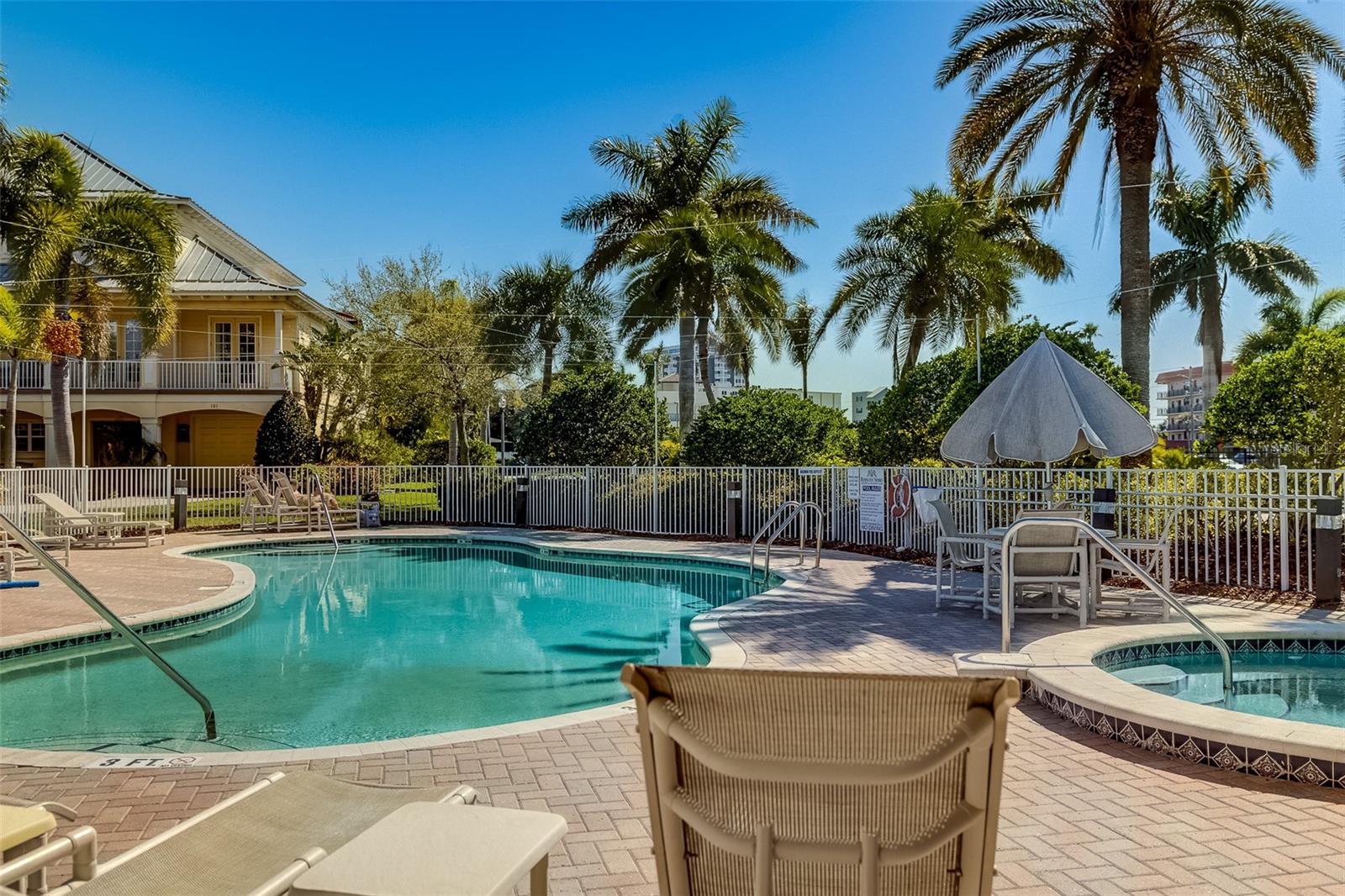 LA BAHIA CONDO - Residential Lease
