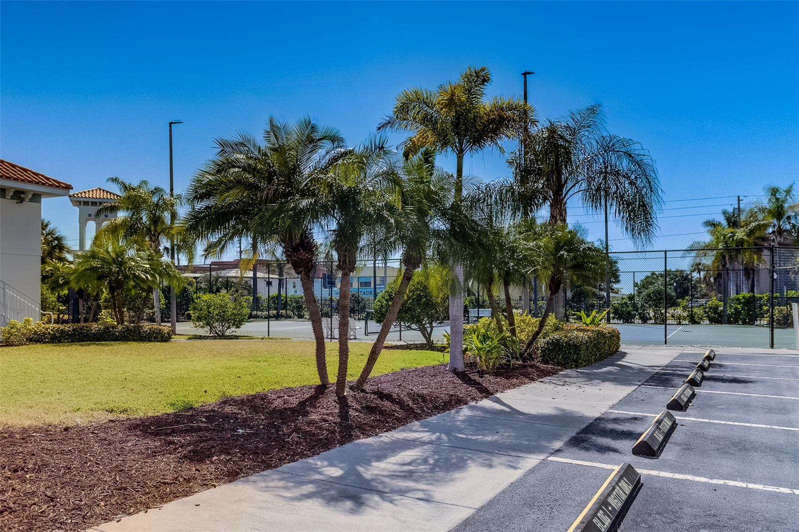 LA BAHIA CONDO - Residential Lease