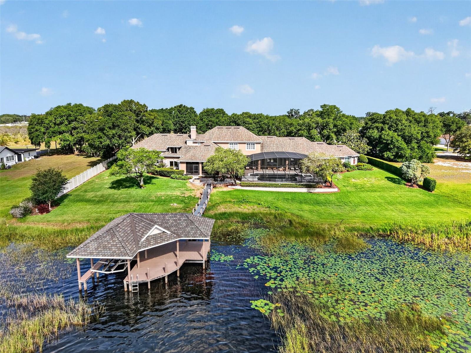 LOCH LEVEN PH 01 - Residential