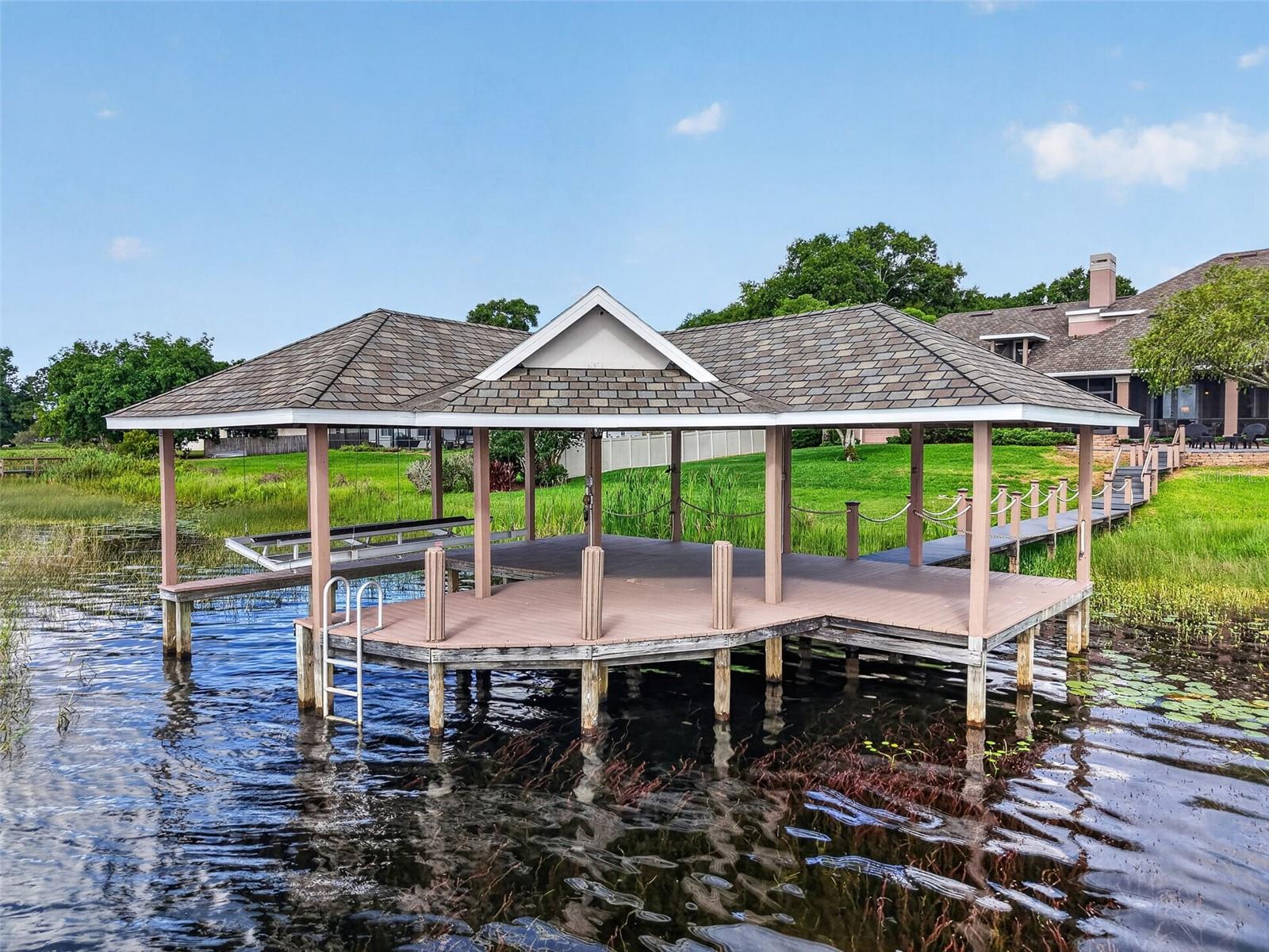 LOCH LEVEN PH 01 - Residential