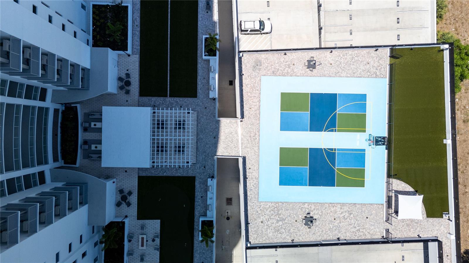 ALTURA BAYSHORE - Residential