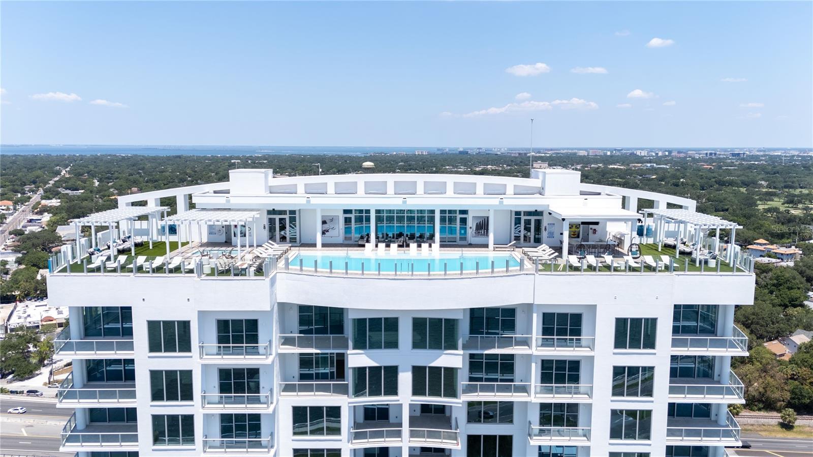 ALTURA BAYSHORE - Residential