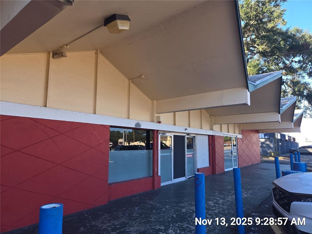 Photo of 225 E Brandon Boulevard, Brandon, FL 33511 (MLS # TB8448153)