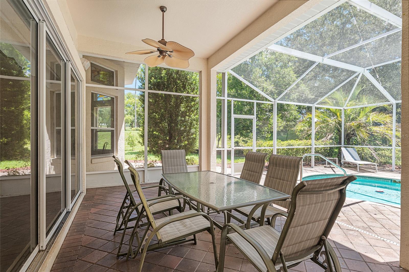 WOODSIDE - Residential