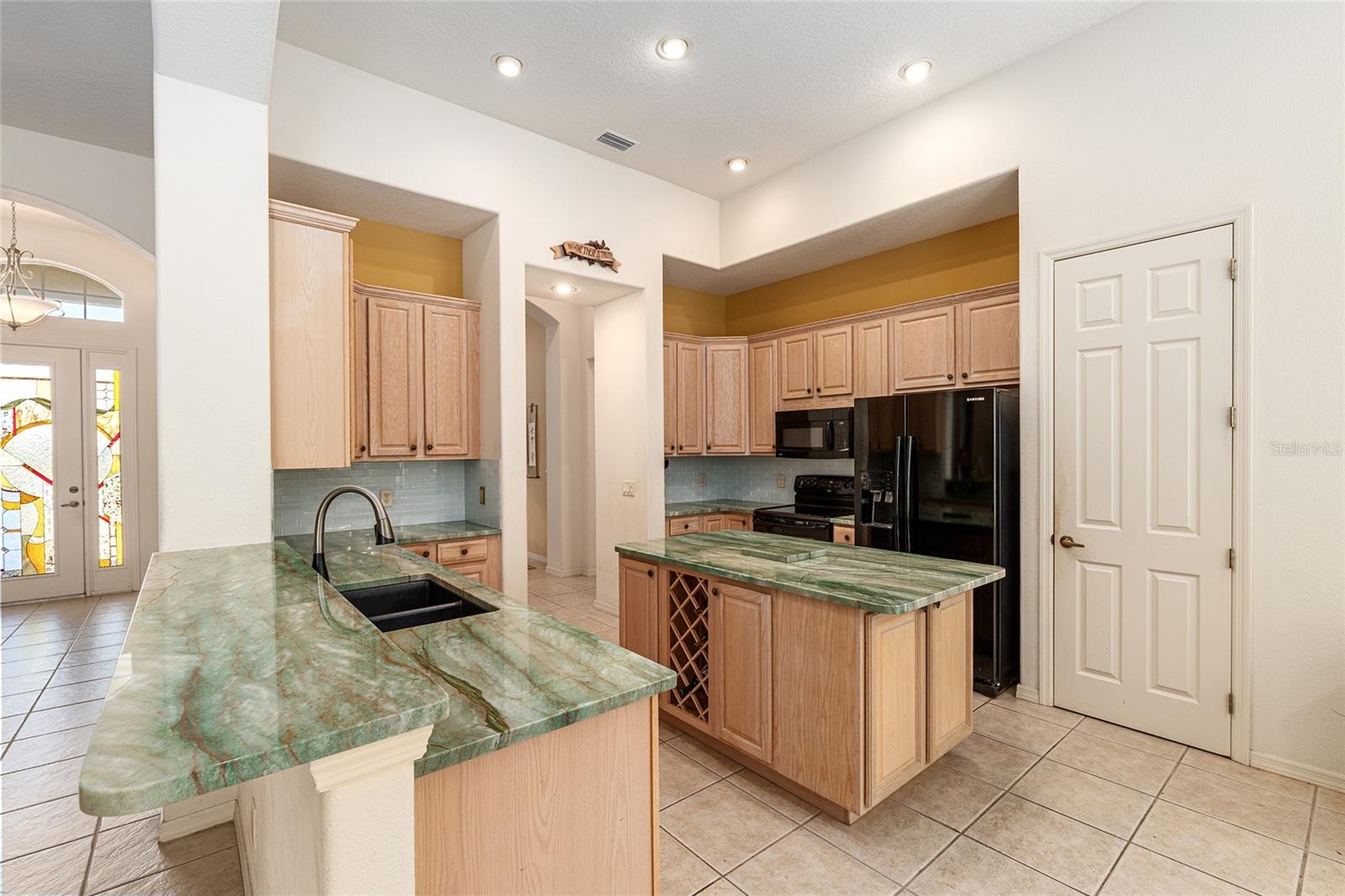 WOODSIDE - Residential